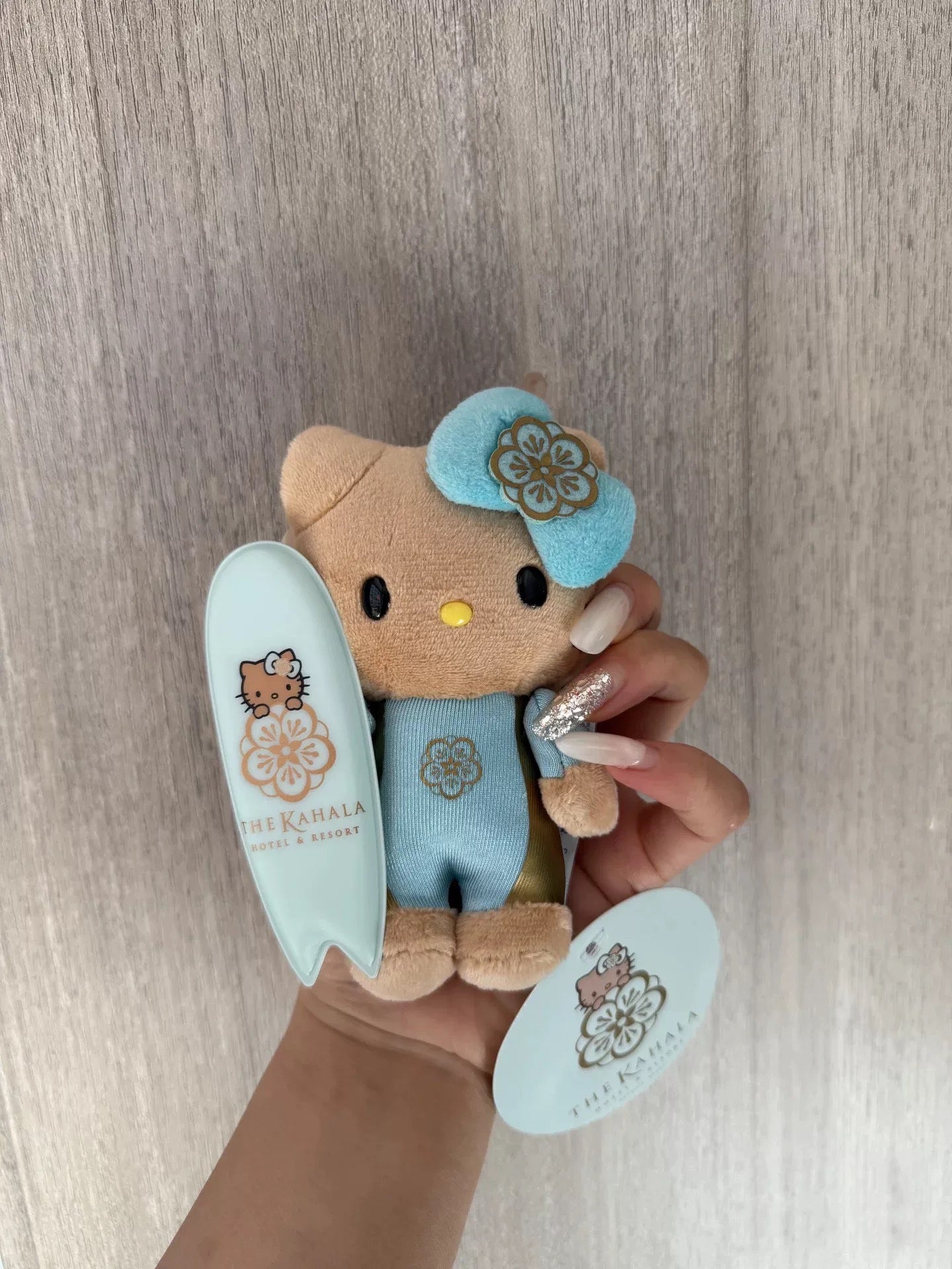 Hello Kitty × The Kahala Resort Surf Plush Keychain (Limited Edition)